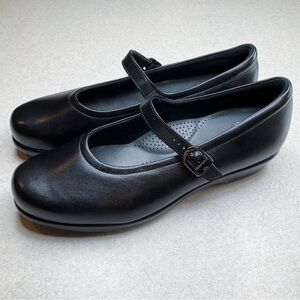 SAS Maria Mary Jane 10 WW Extra Wide Black‎ NWOB